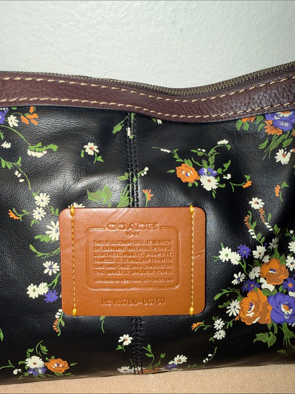 COACH BANDIT HOBO 39
BEECHWOOD/BLACK-COPPER - Picture 10 of 12